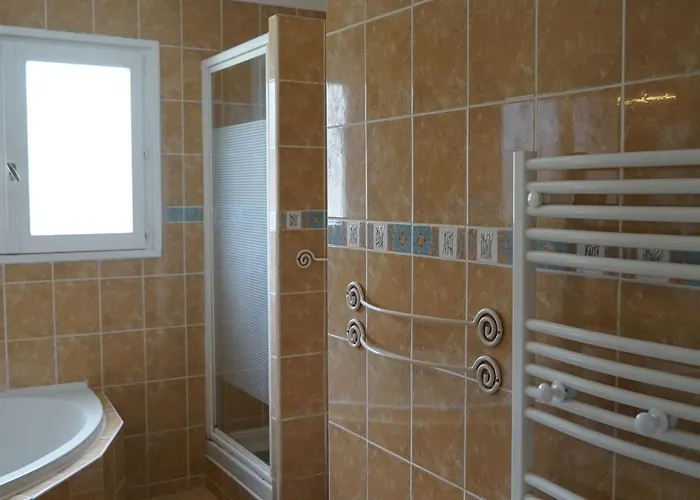 Frühstückspension Appartement Cosy 90M2, Mer Et Foret, Clim Wifi 4*